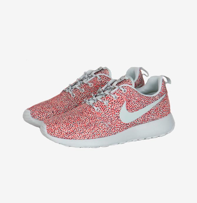 Кроссовки WMNS Nike Rosherun Print 599432-800 2 Женские кроссовки Nike Rosherun заказать