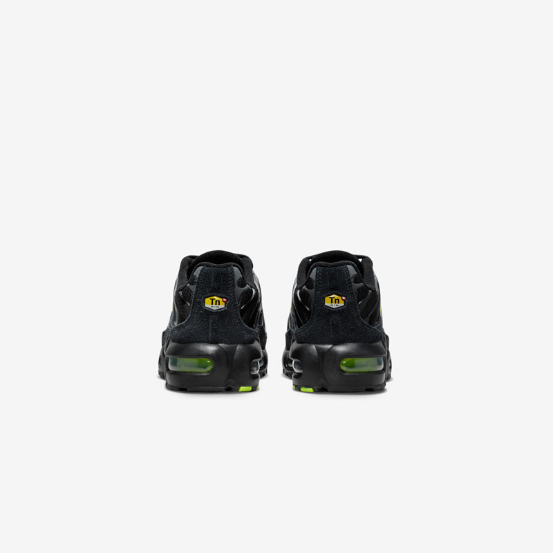 Кросівки Nike Air Max Plus FQ2381-001 4 Кросівки Nike Air Max Plus FQ2381-001