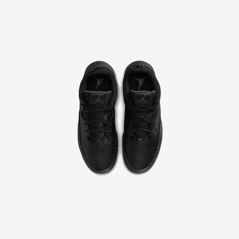 Кросівки Air Jordan Max Aura 5 DZ4353-001 3 Кросівки Air Jordan Max Aura 5 DZ4353-001
