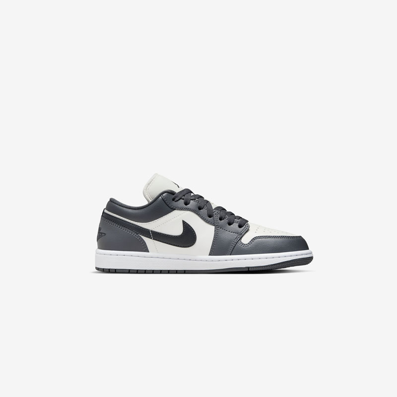 Кросівки W Air Jordan 1 Low DC0774-102 5 Кросівки W Air Jordan 1 Low DC0774-102