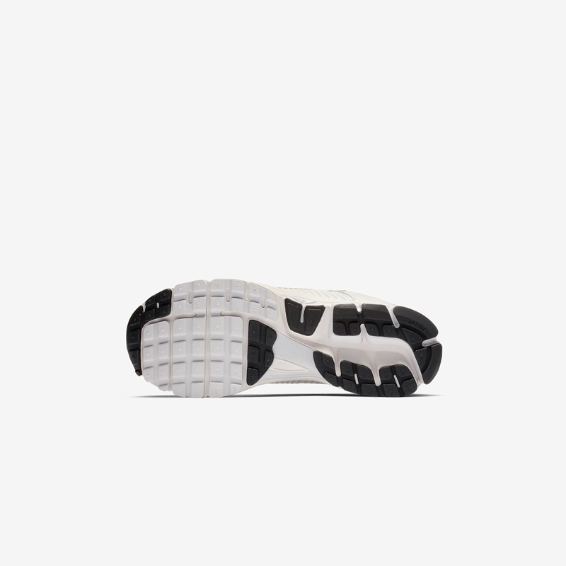 Кросівки Nike Vomero 5 BV1358-001 6 Кросівки Nike Vomero 5 BV1358-001
