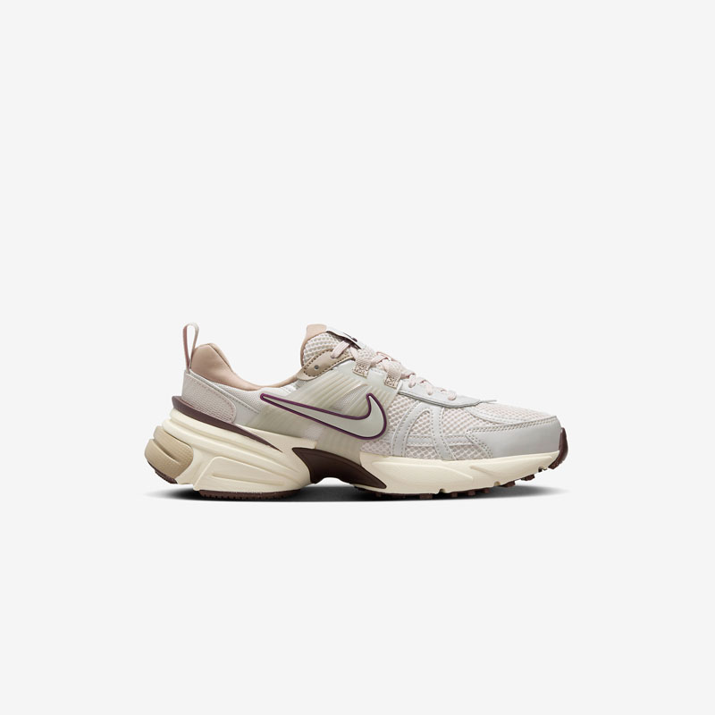 Кросівки Nike V2K Light Orewood Brown FD0736-103 5 Кросівки Nike V2K Light Orewood Brown FD0736-103