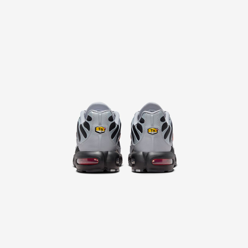 Кросівки Nike Air Max Plus DM0032-011 4 Кросівки Nike Air Max Plus DM0032-011