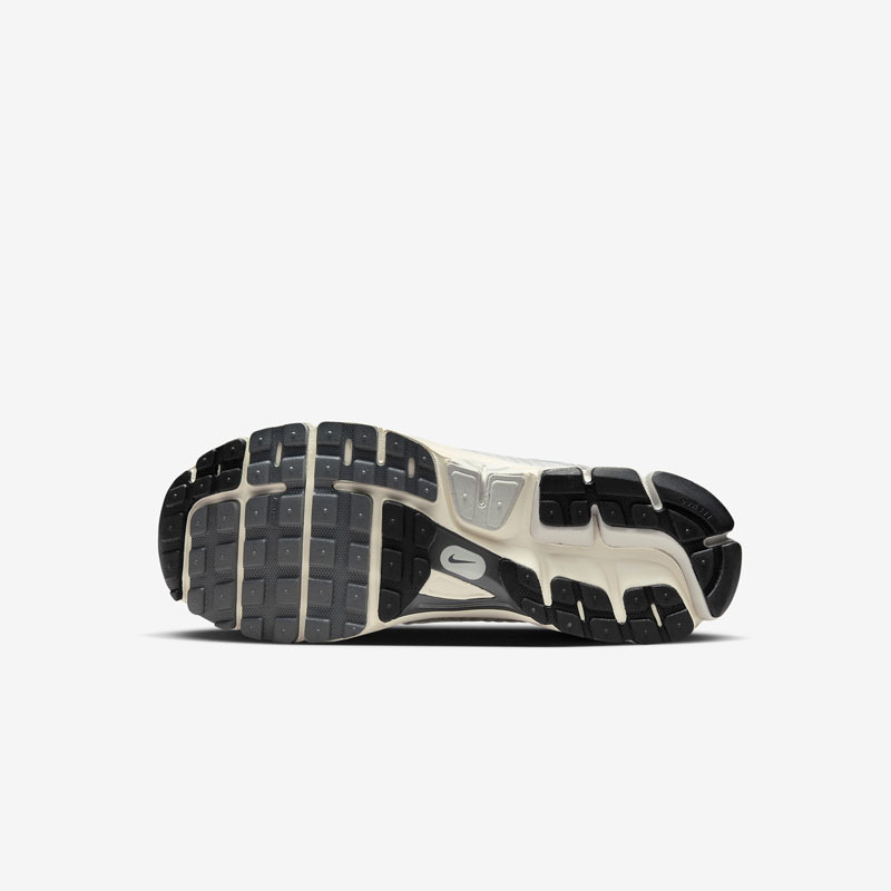 Кросівки Nike Vomero 5 HF0731-007 6 Кросівки Nike Vomero 5 HF0731-007