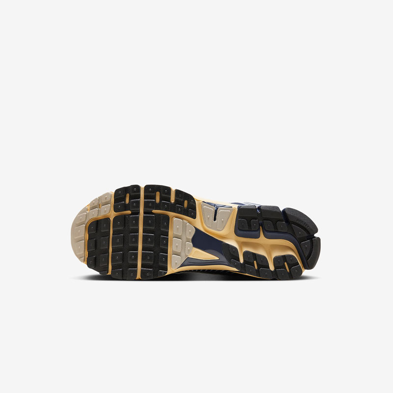Кросівки Nike Zoom Vomero 5 HF4259-100 6 Кросівки Nike Zoom Vomero 5 HF4259-100