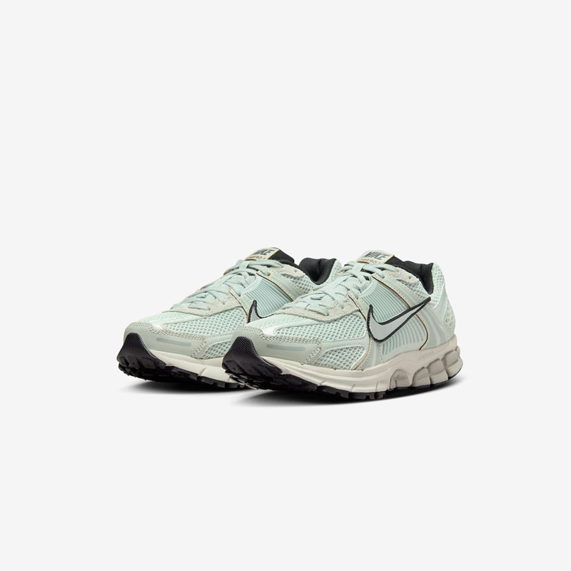 Кросівки Nike W Zoom Vomero 5 FN6742-001 2 Кросівки Nike W Zoom Vomero 5 FN6742-001