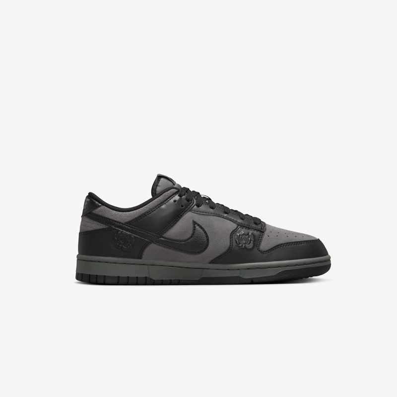 Кросівки Nike W Dunk Low Black Roses HF1986-001 5 Кросівки Nike W Dunk Low "Black Roses" HF1986-001