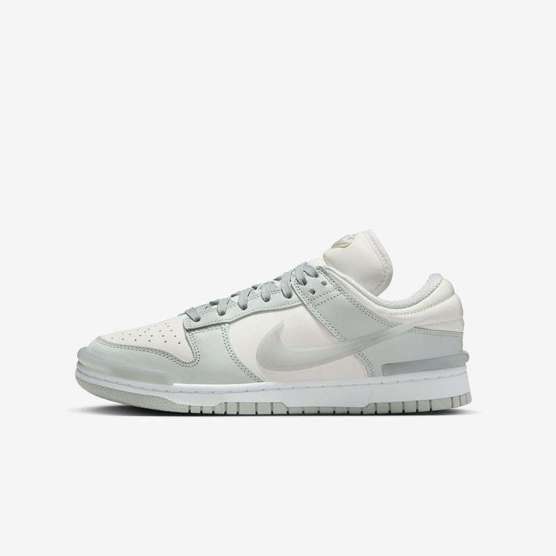 Кросівки Nike W Dunk Low Twist Light Silver DZ2794-004 1 Кросівки Nike W Dunk Low Twist "Light Silver" DZ2794-004