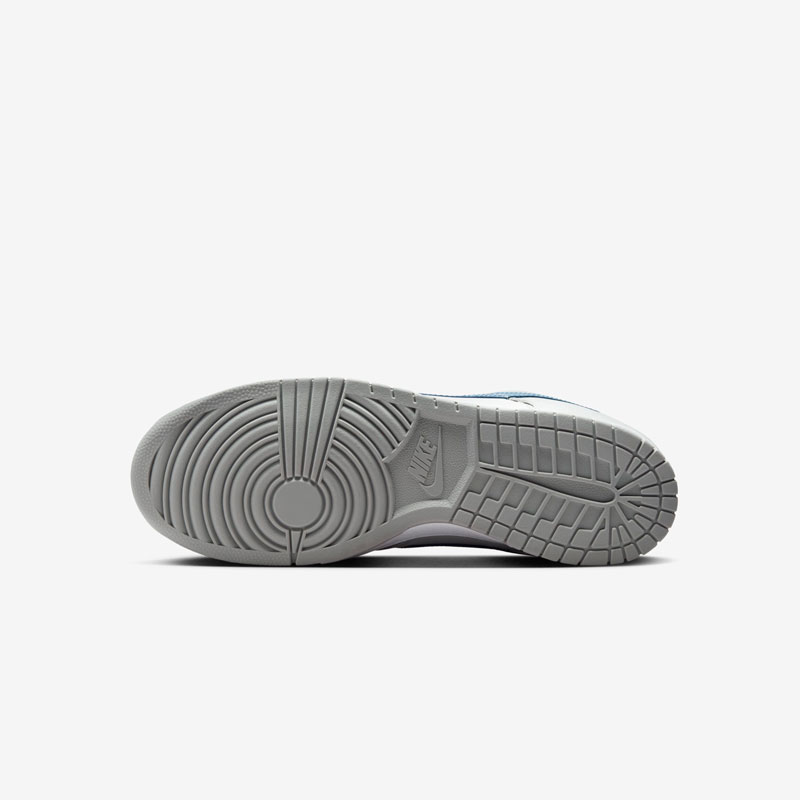 Кросівки Nike Dunk Low Silver Surfer HF0391-001 6 Кросівки Nike Dunk Low "Silver Surfer" HF0391-001