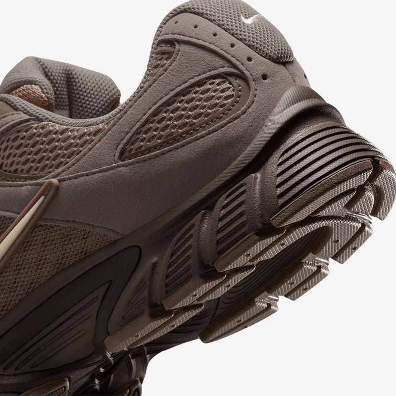 Кросівки Nike V5 RNR Mink Brown IO8746-214 8 Кросівки Nike V5 RNR "Mink Brown" IO8746-214