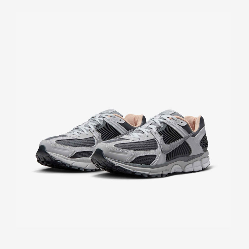 Кросівки Nike Vomero 5 Dark Smoke Grey HV5982-001 2 Кросівки Nike Vomero 5 "Dark Smoke Grey" HV5982-001