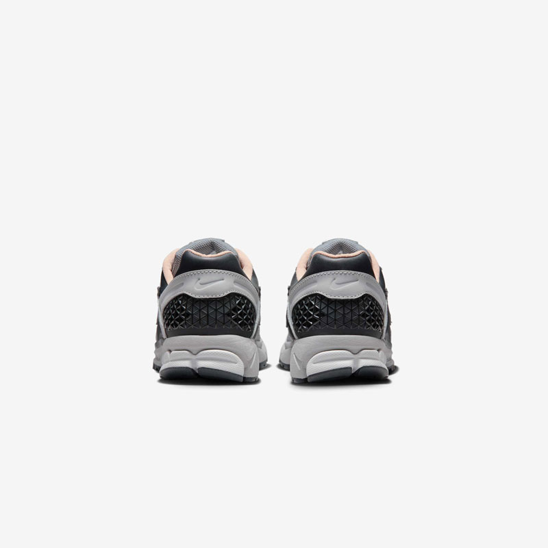 Кросівки Nike Vomero 5 Dark Smoke Grey HV5982-001 4 Кросівки Nike Vomero 5 "Dark Smoke Grey" HV5982-001