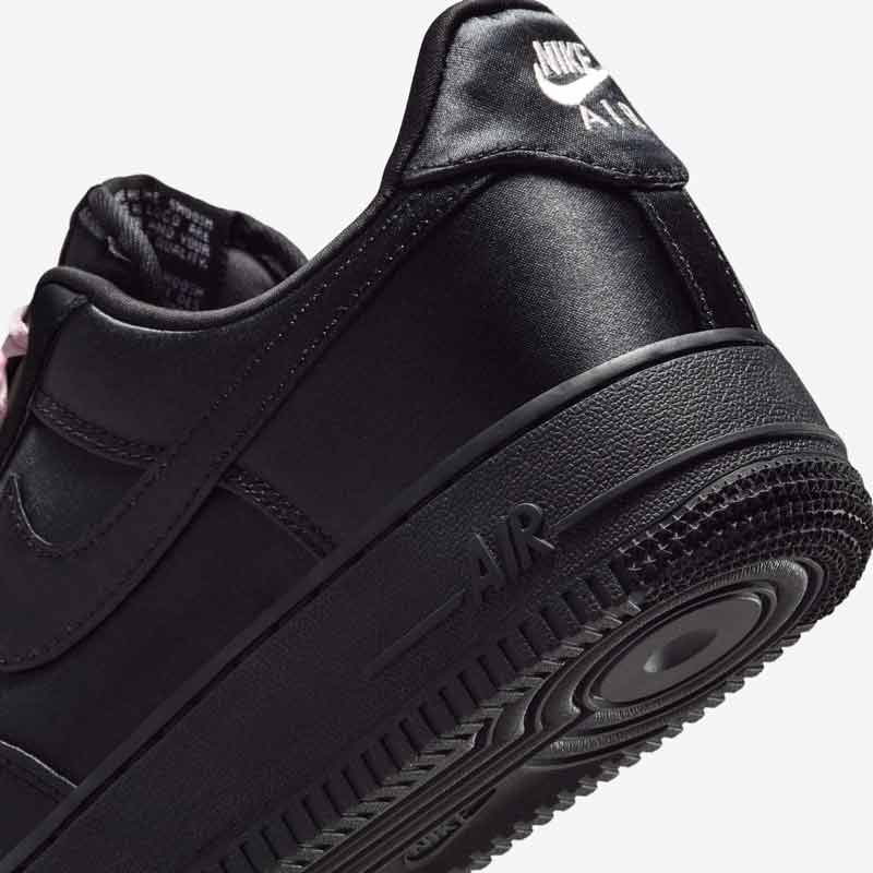Кросівки Nike W Air Force 1 Low Black Satin IH2034-010 8 Кросівки Nike W Air Force 1 Low "Black Satin" IH2034-010