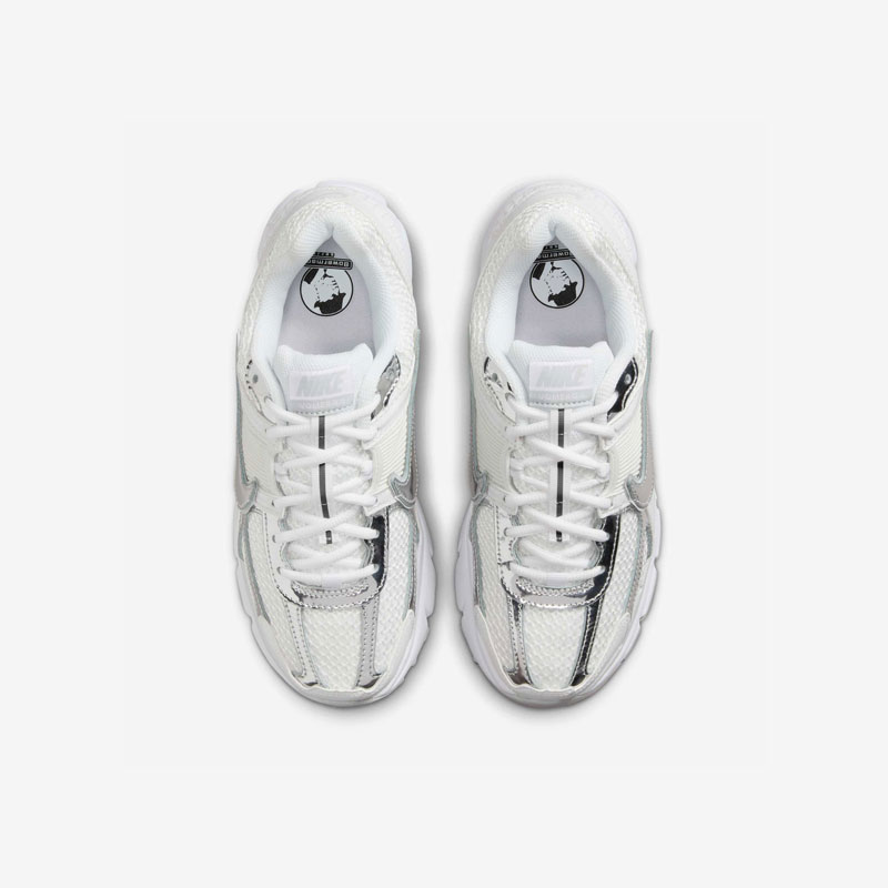 Кросівки Nike W Vomero 5 Chrome Toe HF7723-100 3 Кросівки Nike W Vomero 5 "Chrome Toe" HF7723-100
