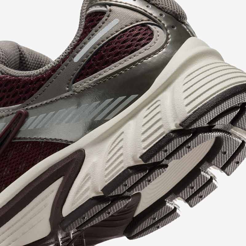 Кросівки Nike V5 RNR W Burgundy Crush HQ7901-602 6 Кросівки Nike V5 RNR W "Burgundy Crush" HQ7901-602