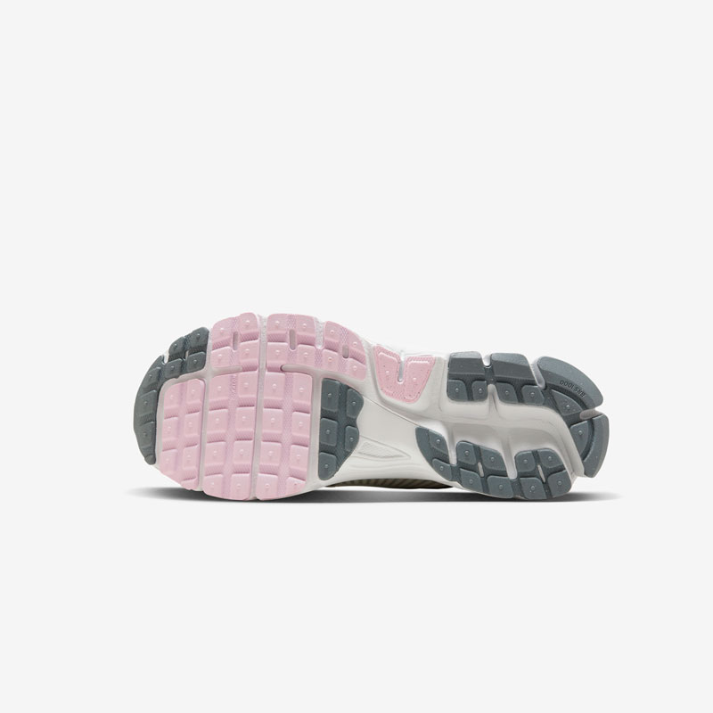 Кросівки Nike W Vomero 5 White Pink FN3695-001 6 Кросівки Nike W Vomero 5 "White Pink" FN3695-001