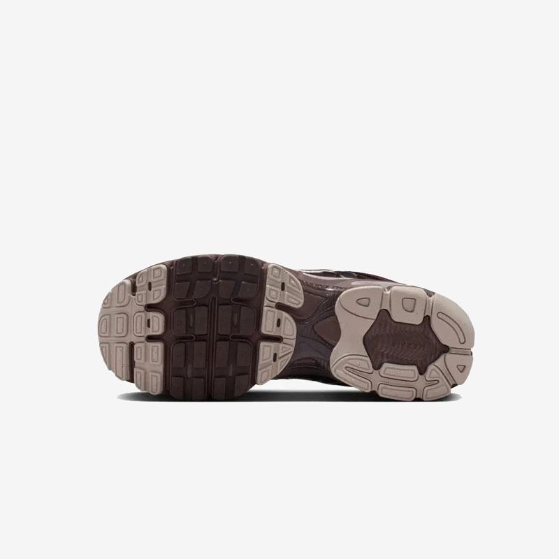 Кросівки Nike Air Max Moto 2K Tattoo Burgundy IO4862-500 5 Кросівки Nike Air Max Moto 2K "Tattoo Burgundy" IO4862-500
