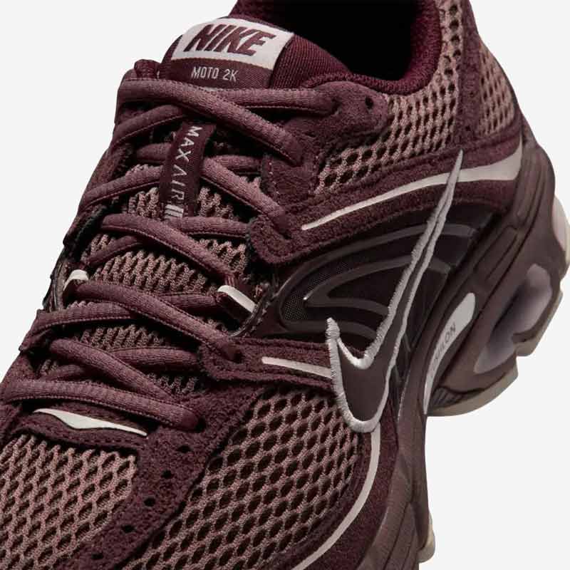Кросівки Nike Air Max Moto 2K Tattoo Burgundy IO4862-500 6 Кросівки Nike Air Max Moto 2K "Tattoo Burgundy" IO4862-500