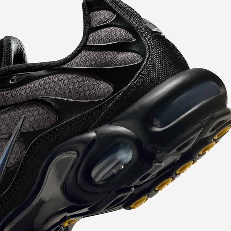 Кросівки Nike Air Max Plus Black Navy DM0032-018 5 Кросівки Nike Air Max Plus "Black Navy" DM0032-018
