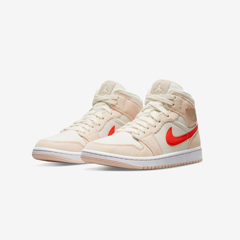 Кросівки Air Jordan 1 Mid W Corduroy Sail DA8009-108 2 Кросівки Air Jordan 1 Mid W "Corduroy Sail" DA8009-108