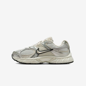 Кросівки Nike V5 RNR "Light Orewood Brown" HQ7901-104