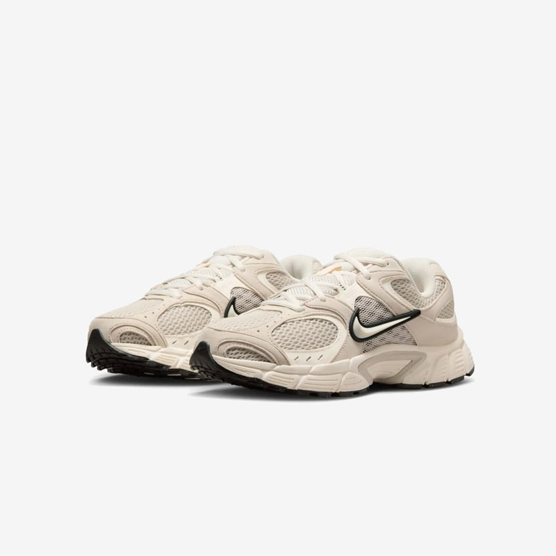 Кросівки Nike V5 RNR Light Orewood Brown II6294-100 2 Кросівки Nike V5 RNR "Light Orewood Brown" II6294-100