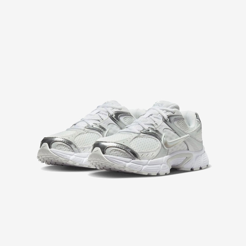 Кросівки Nike V5 RNR White Metallic Platinum HQ7901-112 2 Кросівки Nike V5 RNR "White Metallic Platinum" HQ7901-112