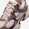 Кросівки Nike V5 RNR W SE