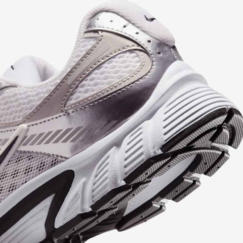 Кросівки Nike V5 RNR Silver Grey HJ5228-104 8 Кросівки Nike V5 RNR "Silver Grey" HJ5228-104